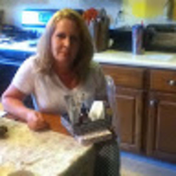 Meet your Posher, Kim - Picture 1 of 1